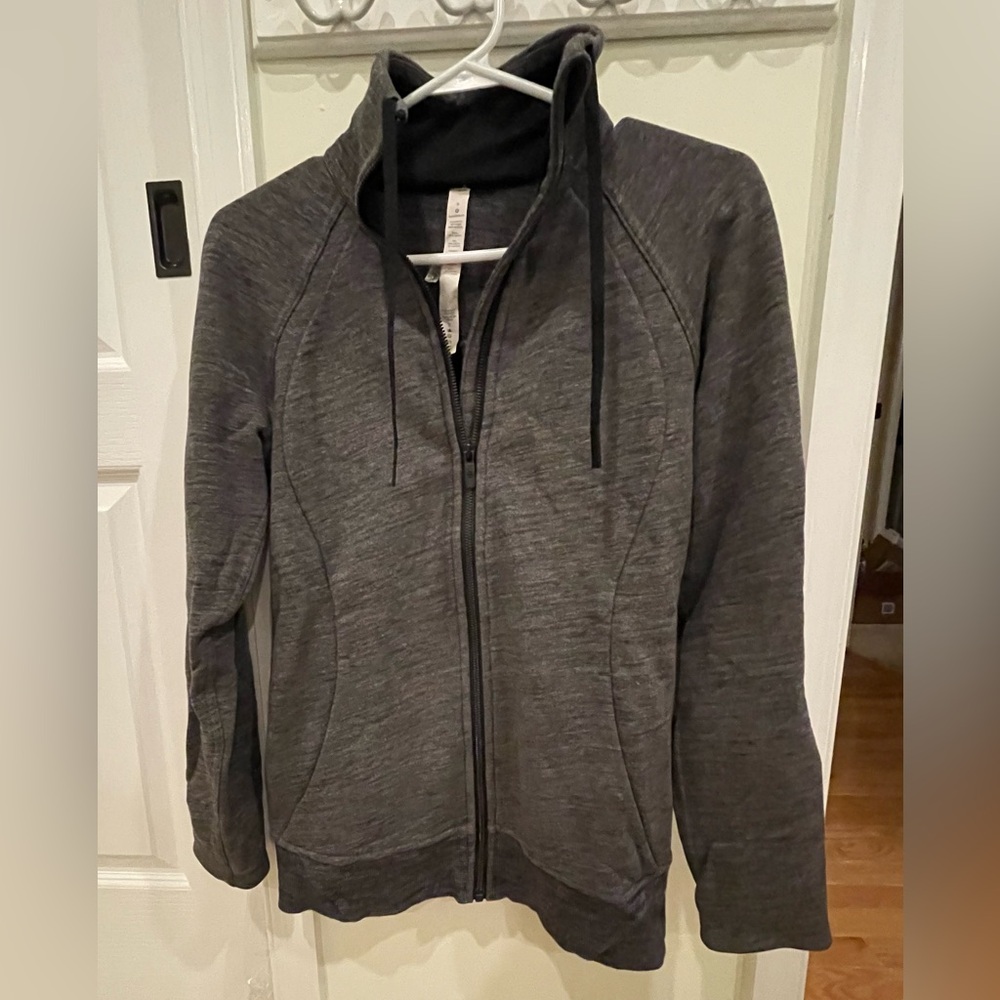 Lululemon Mock Neck Define Jacket—charcoal, size 6; lightly worn